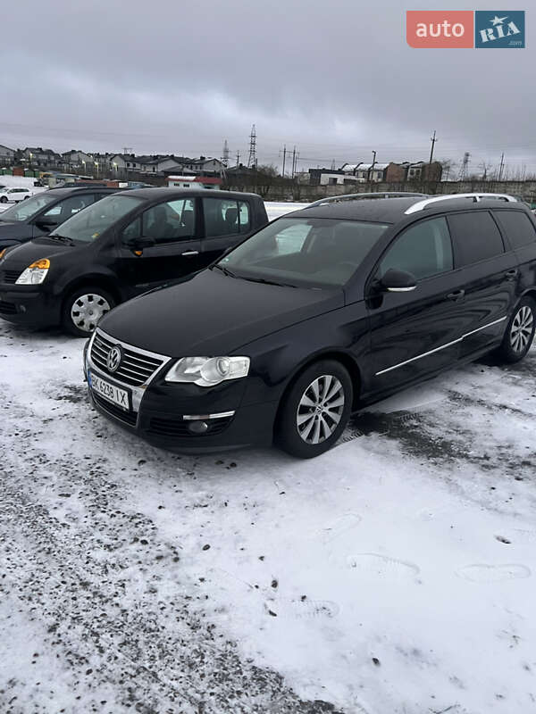 Універсал Volkswagen Passat 2010 в Радивиліві