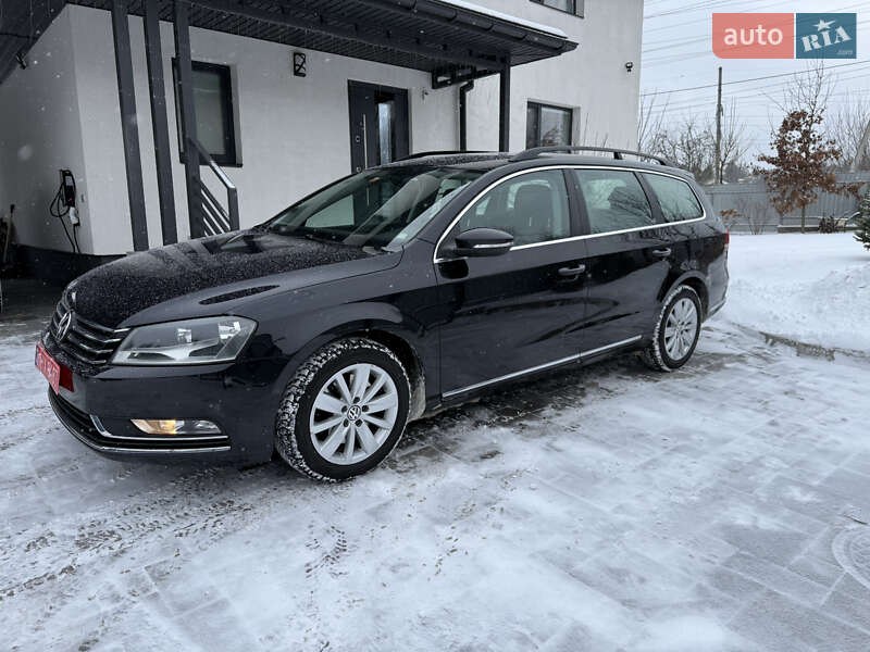 Универсал Volkswagen Passat 2012 в Киеве
