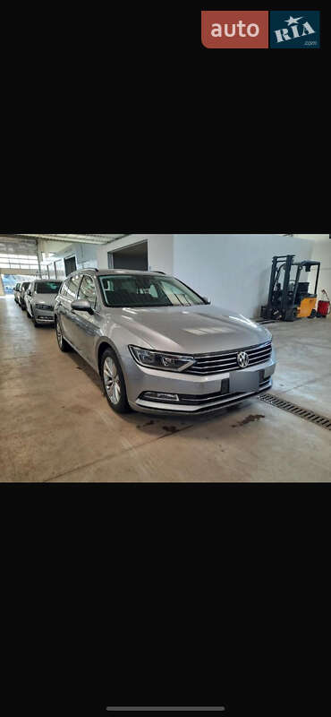 Універсал Volkswagen Passat 2016 в Мукачевому