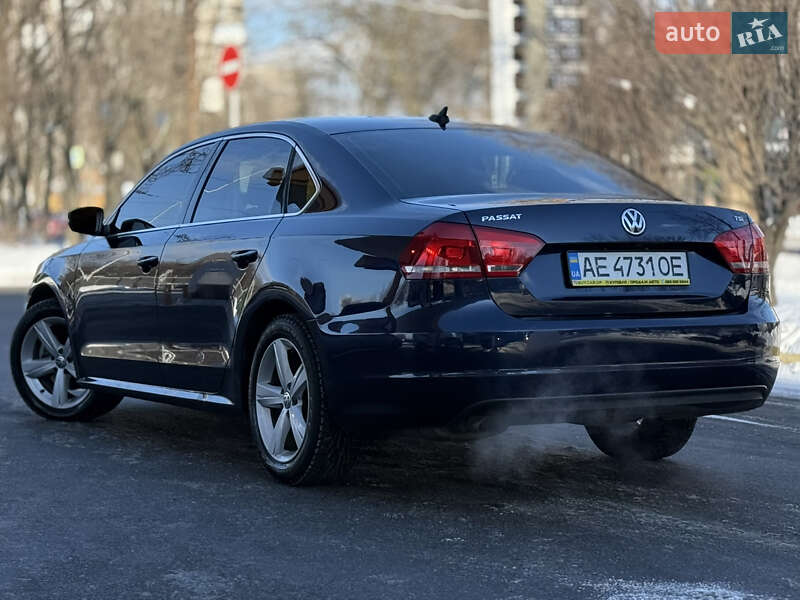 Седан Volkswagen Passat 2015 в Днепре