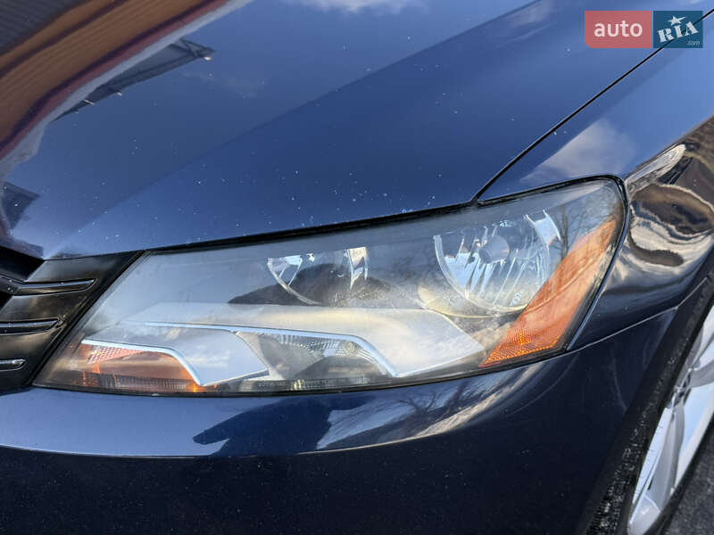 Седан Volkswagen Passat 2015 в Днепре