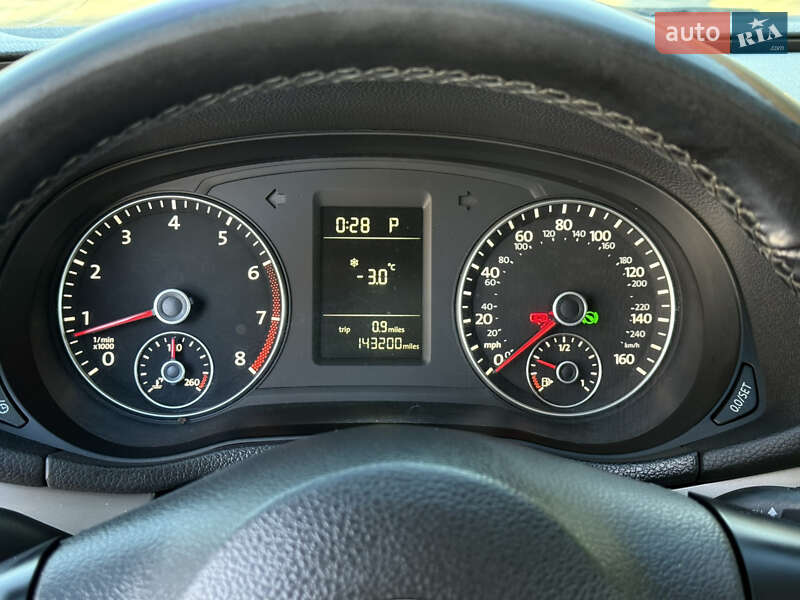 Седан Volkswagen Passat 2015 в Днепре