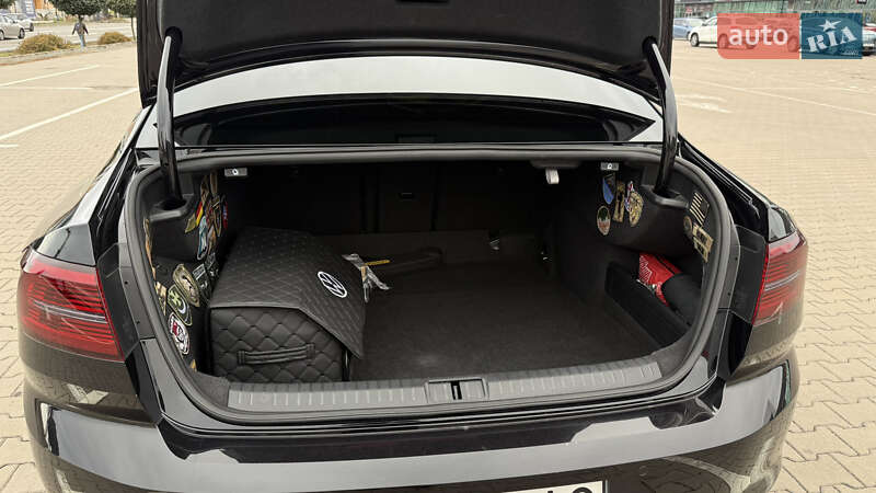 Седан Volkswagen Passat 2017 в Києві