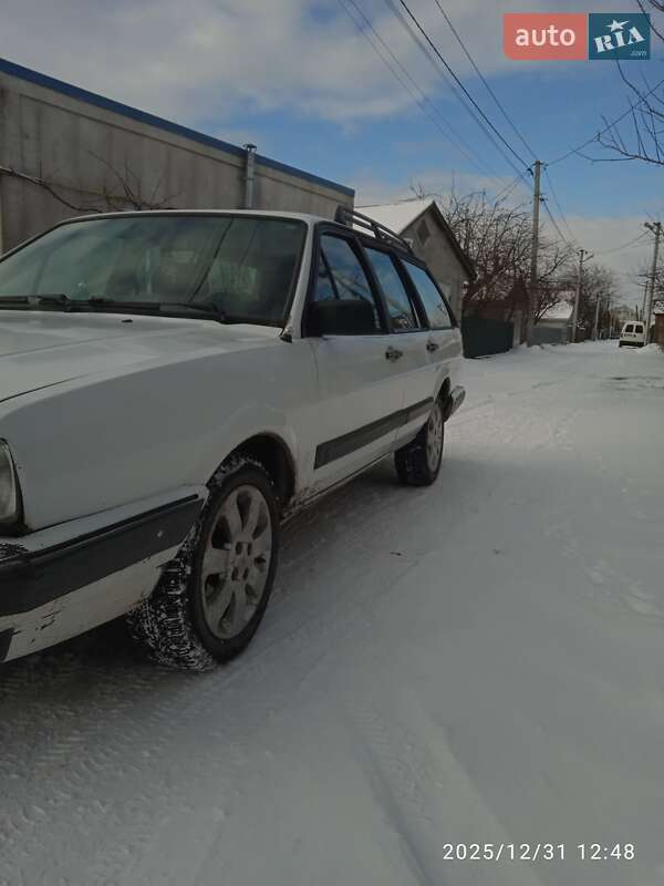 Універсал Volkswagen Passat 1987 в Дунаївцях