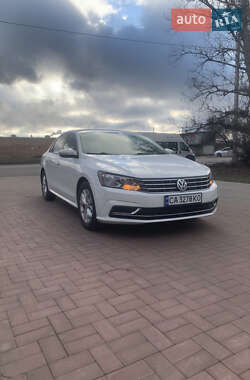 Седан Volkswagen Passat 2017 в Черкассах