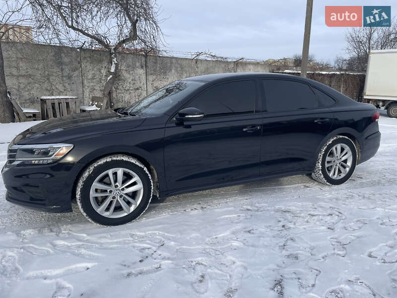 Седан Volkswagen Passat 2020 в Хмельницком