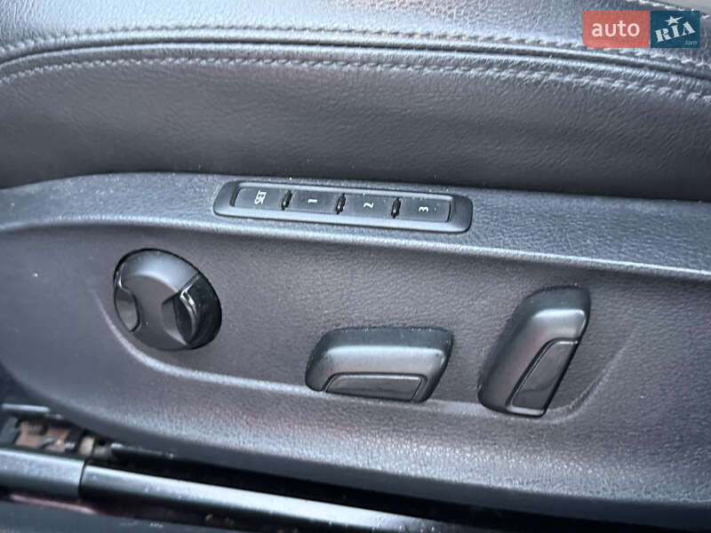 Седан Volkswagen Passat 2014 в Стрые