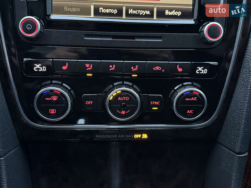 Седан Volkswagen Passat 2014 в Стрые