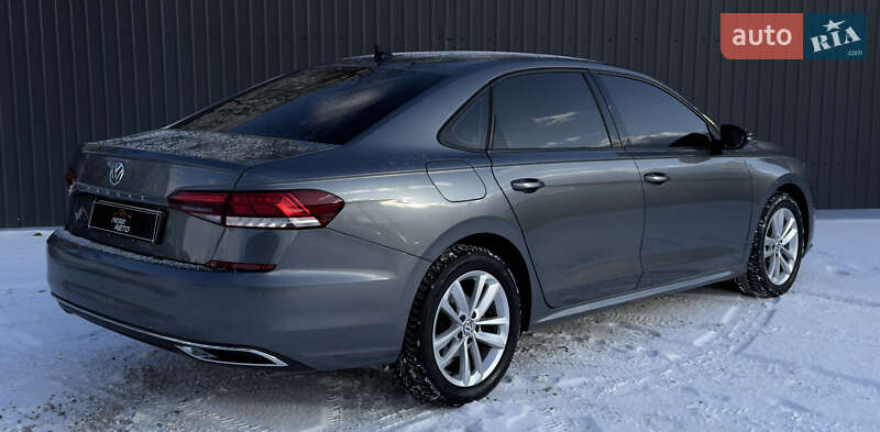 Седан Volkswagen Passat 2020 в Ивано-Франковске