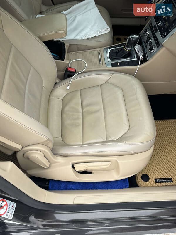 Универсал Volkswagen Passat 2011 в Житомире фото 7 Универсал Volkswagen Passat 2011 в Житомире