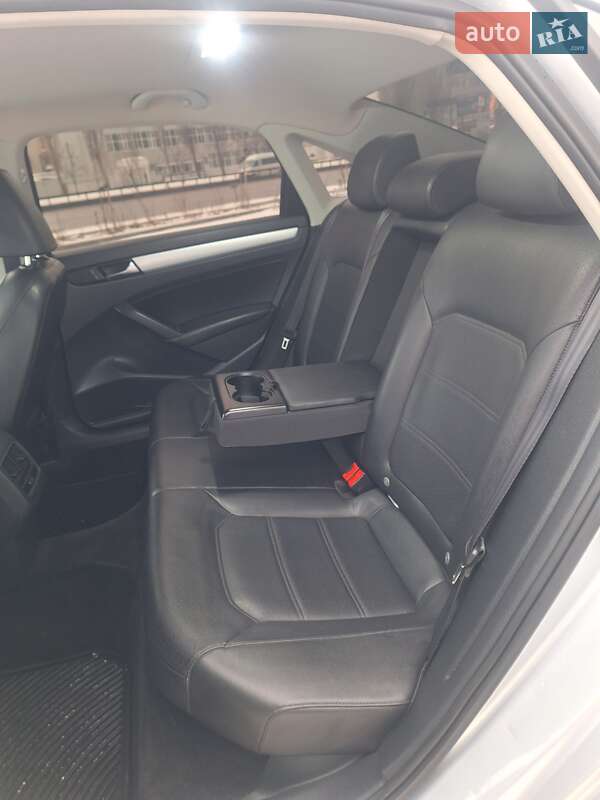 Седан Volkswagen Passat 2013 в Києві фото 33 Седан Volkswagen Passat 2013 в Києві