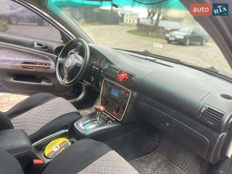 Седан Volkswagen Passat 2002 в Березному