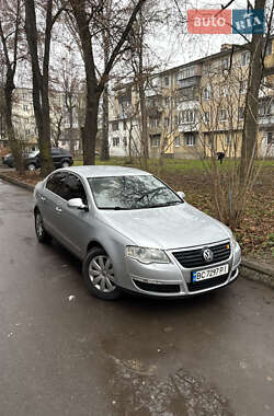 Седан Volkswagen Passat 2006 в Львове