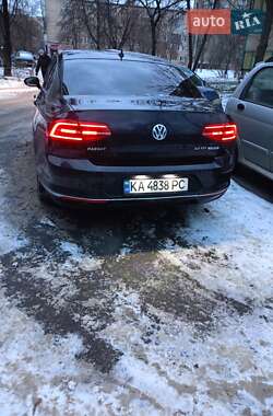Седан Volkswagen Passat 2015 в Украинке