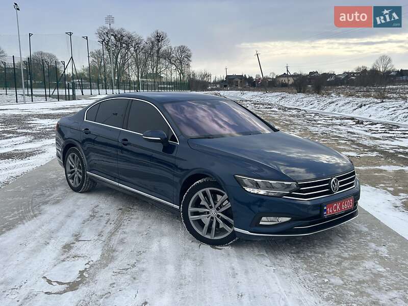 Седан Volkswagen Passat 2020 в Львові