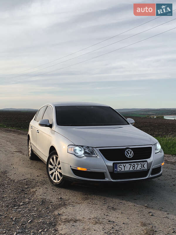 Седан Volkswagen Passat 2005 в Черновцах