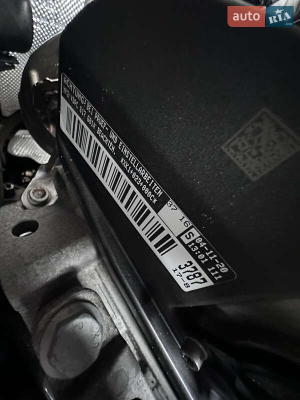 Седан Volkswagen Passat 2020 в Ужгороді