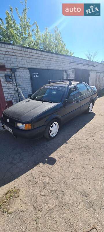 Седан Volkswagen Passat 1993 в Запорожье