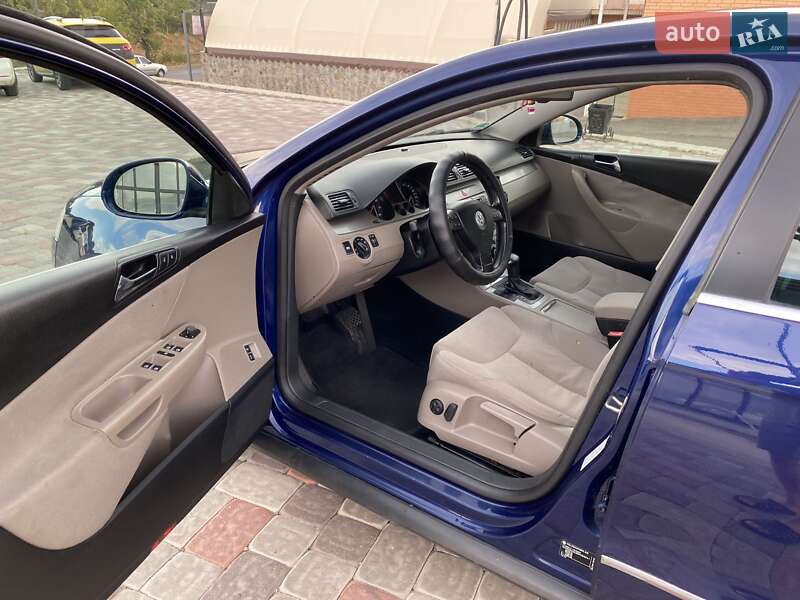 Седан Volkswagen Passat 2008 в Великой Багачке