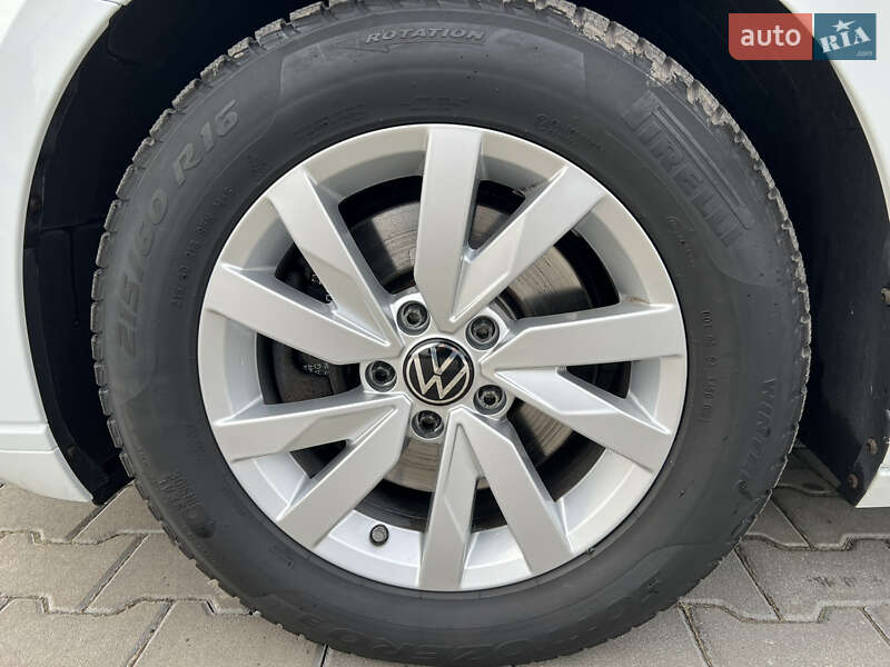 Универсал Volkswagen Passat 2021 в Дубно