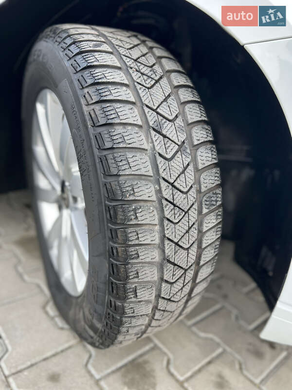 Универсал Volkswagen Passat 2021 в Дубно