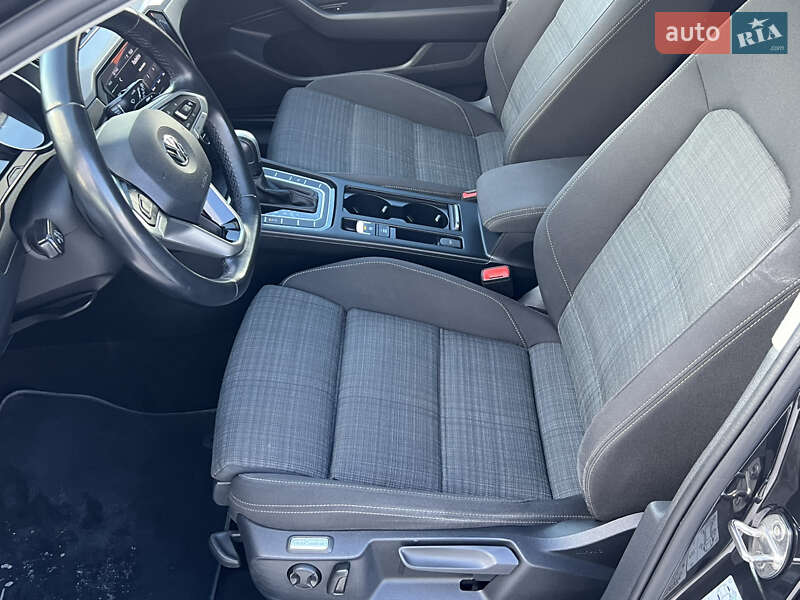 Універсал Volkswagen Passat 2019 в Лопатині