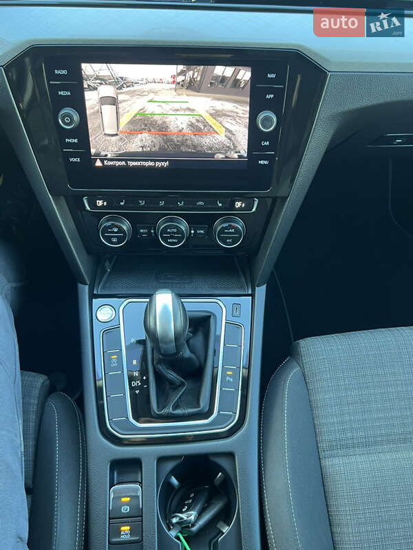 Універсал Volkswagen Passat 2019 в Лопатині