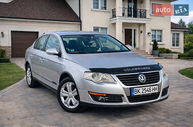 Седан Volkswagen Passat 2005 в Костополе