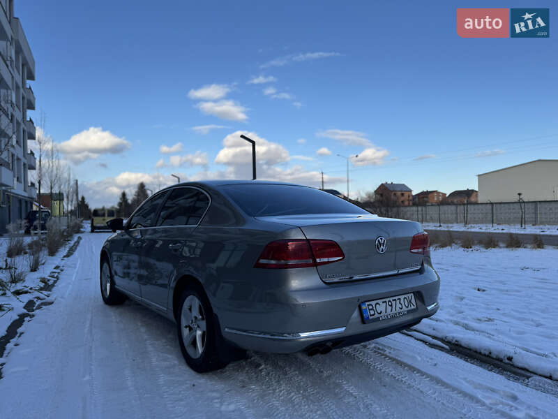 Седан Volkswagen Passat 2012 в Львове