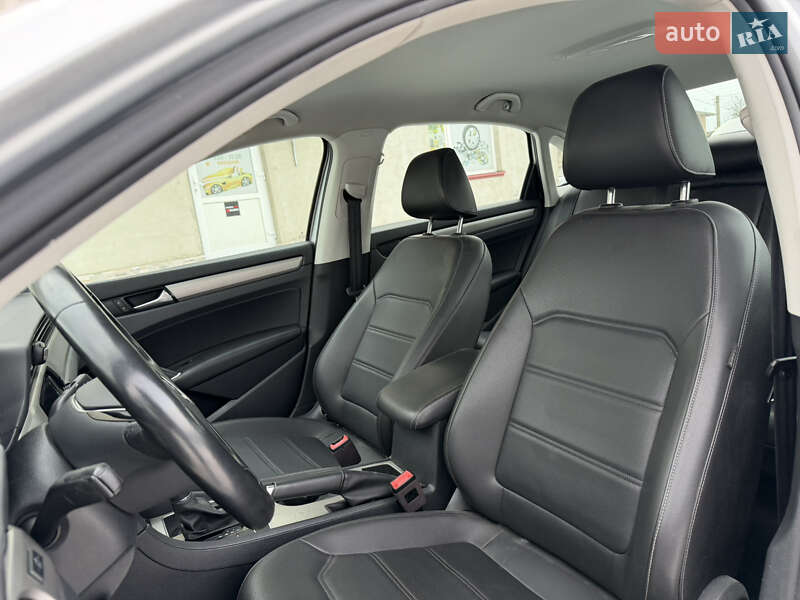 Седан Volkswagen Passat 2020 в Луцьку фото 22 Седан Volkswagen Passat 2020 в Луцьку
