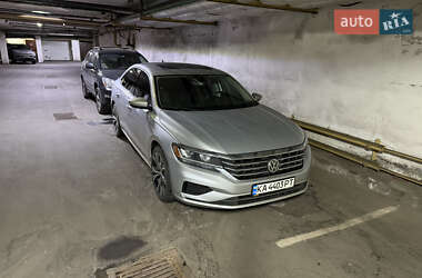 Седан Volkswagen Passat 2021 в Киеве