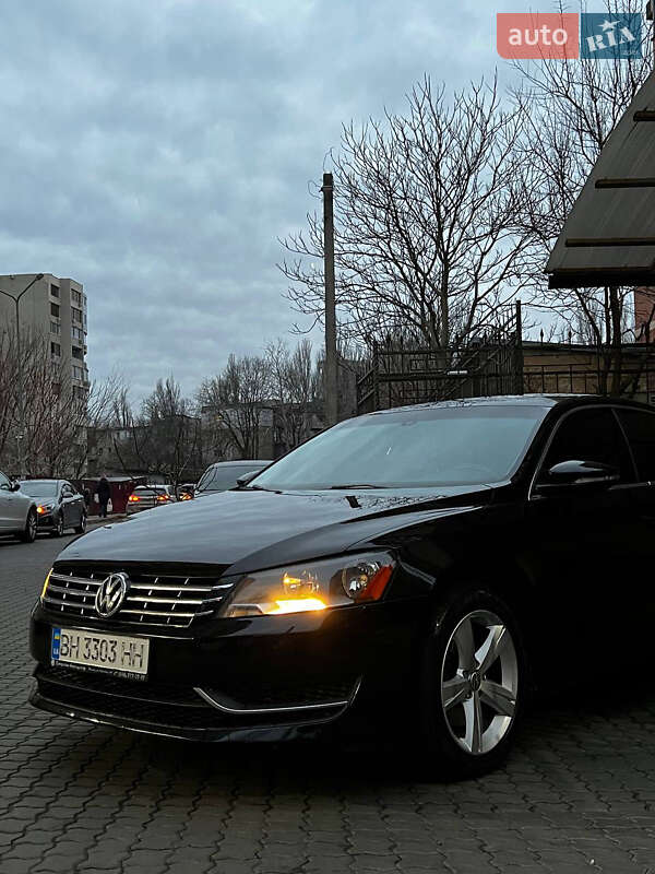 Седан Volkswagen Passat 2011 в Одессе