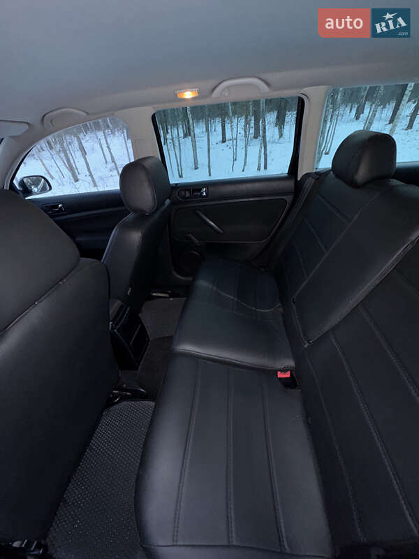 Універсал Volkswagen Passat 2002 в Радомишлі фото 17 Універсал Volkswagen Passat 2002 в Радомишлі