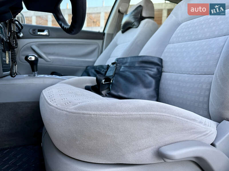 Універсал Volkswagen Passat 2003 в Тернополі