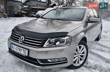 Седан Volkswagen Passat 2012 в Дніпрі