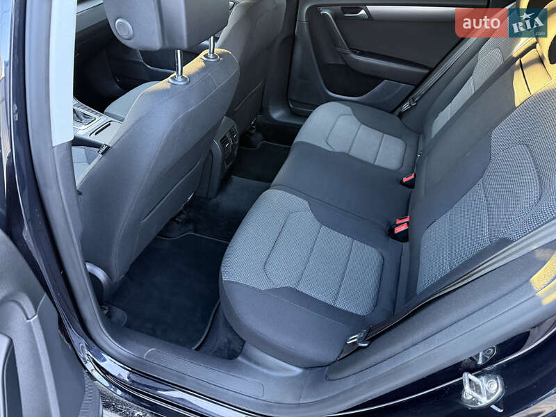 Универсал Volkswagen Passat 2012 в Киеве