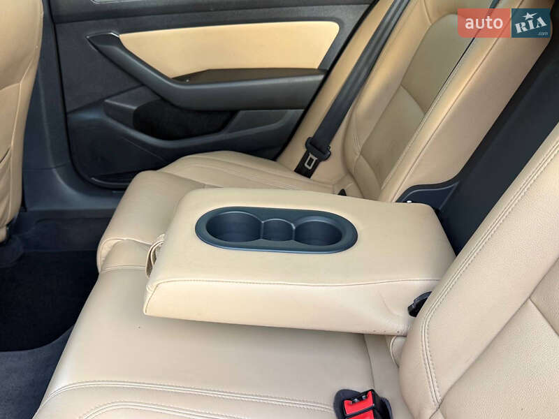 Универсал Volkswagen Passat 2015 в Стрые фото 47 Универсал Volkswagen Passat 2015 в Стрые