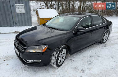 Седан Volkswagen Passat 2012 в Киеве