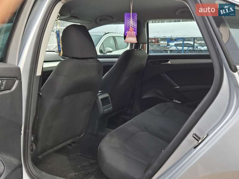 Седан Volkswagen Passat 2017 в Киеве фото 12 Седан Volkswagen Passat 2017 в Киеве