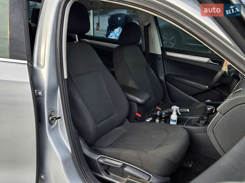Седан Volkswagen Passat 2017 в Киеве фото 11 Седан Volkswagen Passat 2017 в Киеве