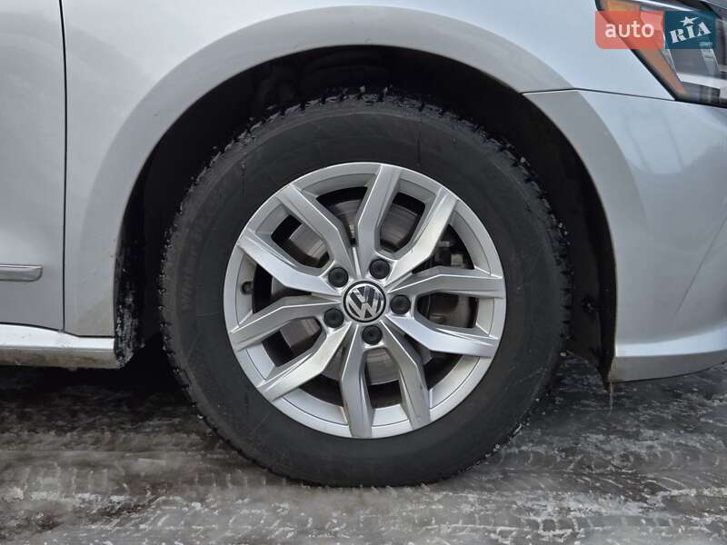 Седан Volkswagen Passat 2017 в Киеве фото 19 Седан Volkswagen Passat 2017 в Киеве