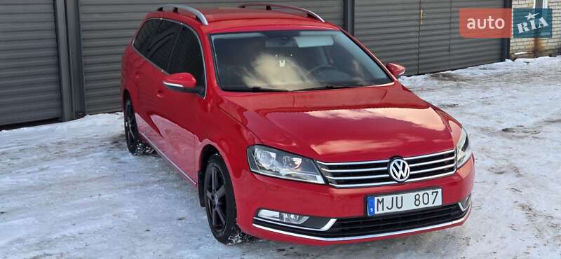 Універсал Volkswagen Passat 2013 в Радивиліві