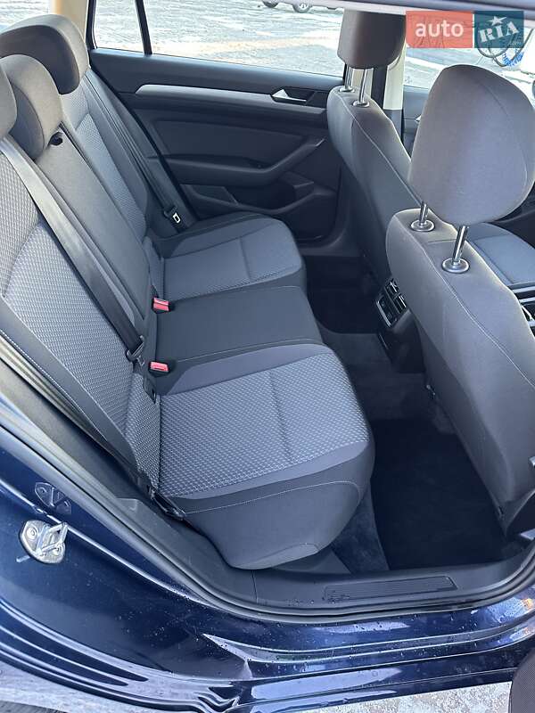 Универсал Volkswagen Passat 2015 в Козове