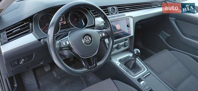 Універсал Volkswagen Passat 2017 в Новому Розділі