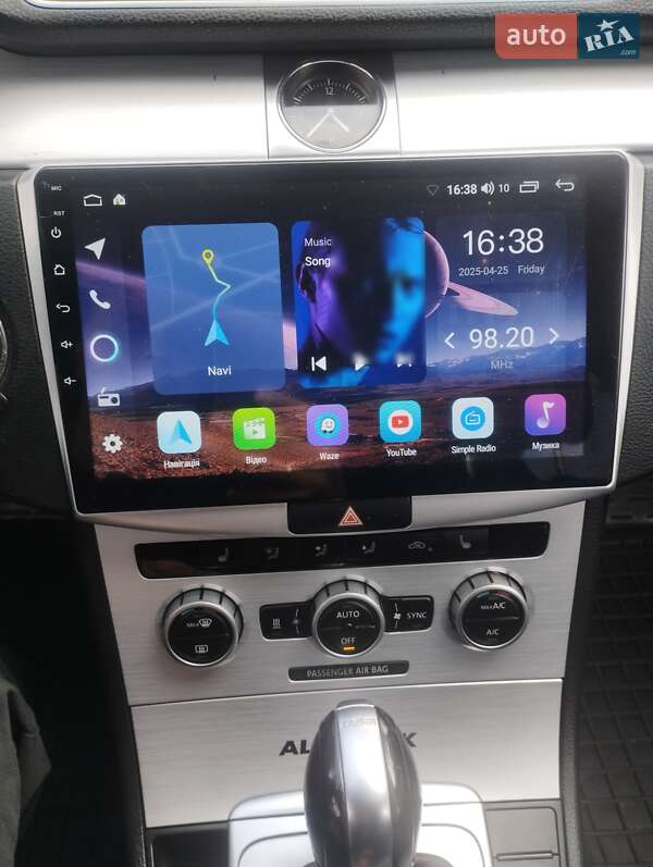 Универсал Volkswagen Passat 2014 в Житомире