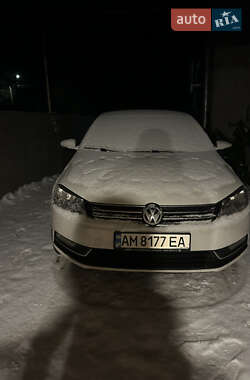 Седан Volkswagen Passat 2013 в Києві