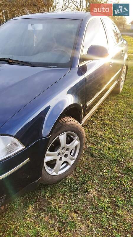 Volkswagen Passat 2004 Volkswagen Passat 2004