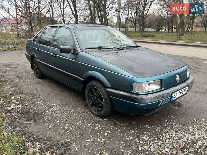 Седан Volkswagen Passat 1989 в Знам'янці