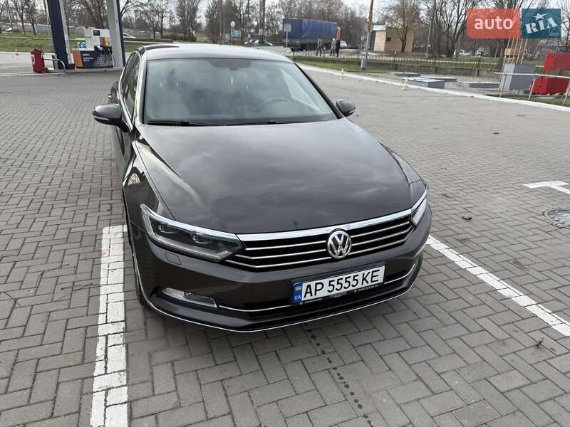 Седан Volkswagen Passat 2017 в Запоріжжі