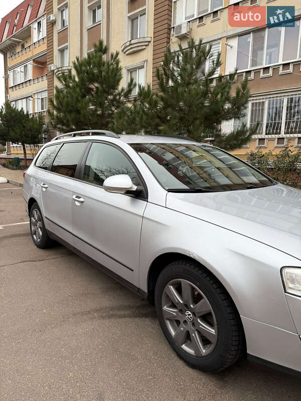 Універсал Volkswagen Passat 2008 в Одесі